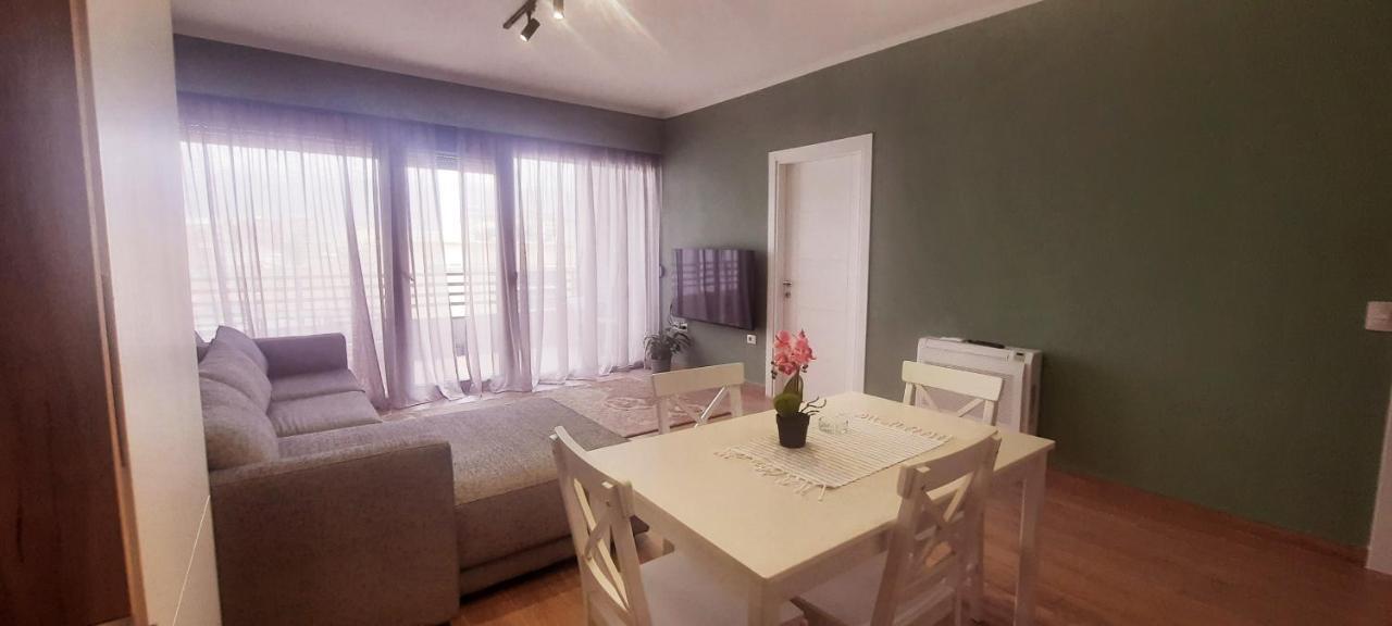 Flower Apartment 地拉那 外观 照片