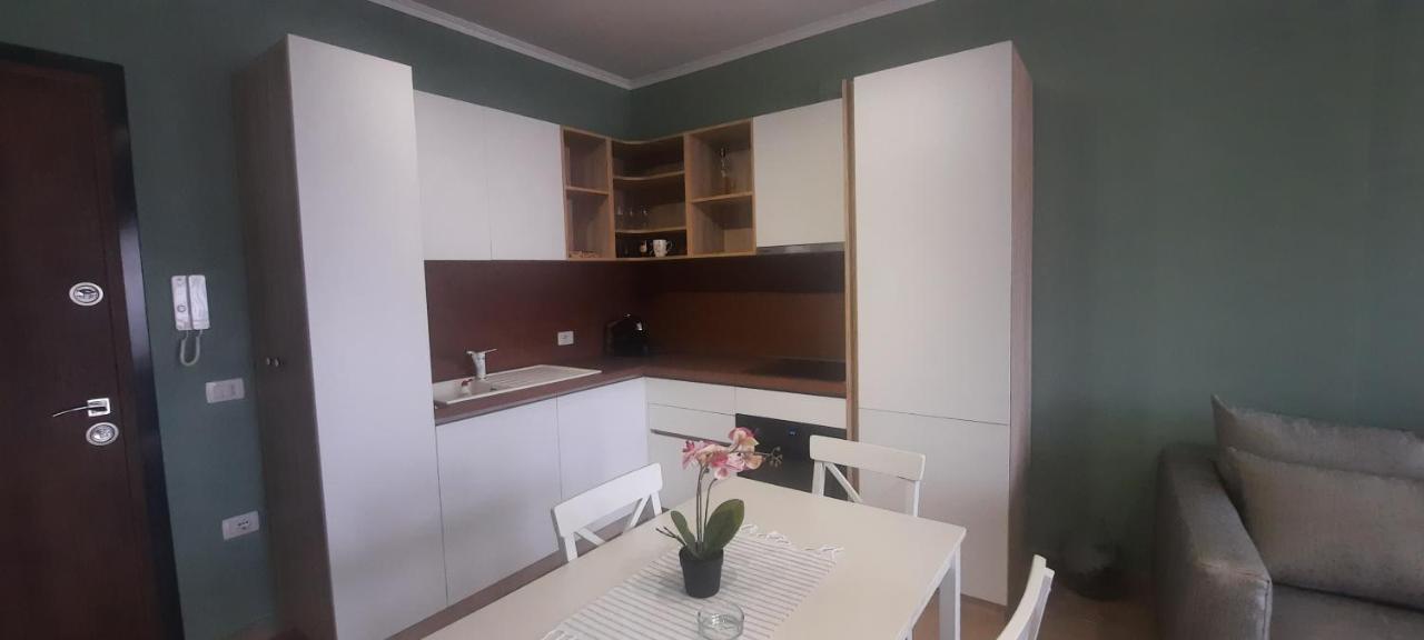 Flower Apartment 地拉那 外观 照片