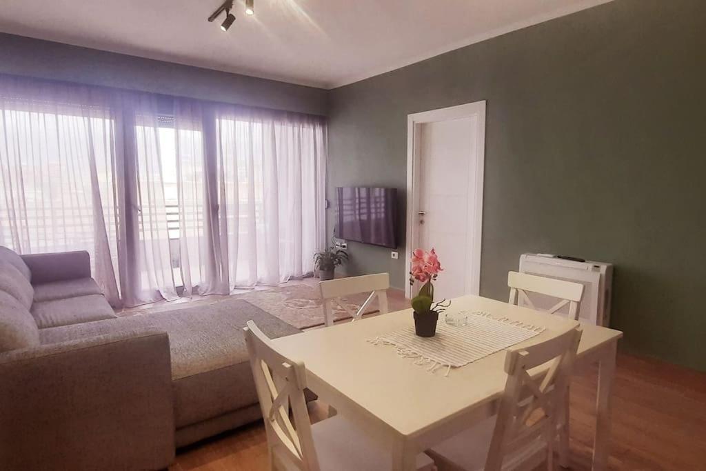 Flower Apartment 地拉那 外观 照片