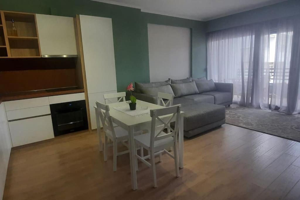 Flower Apartment 地拉那 外观 照片